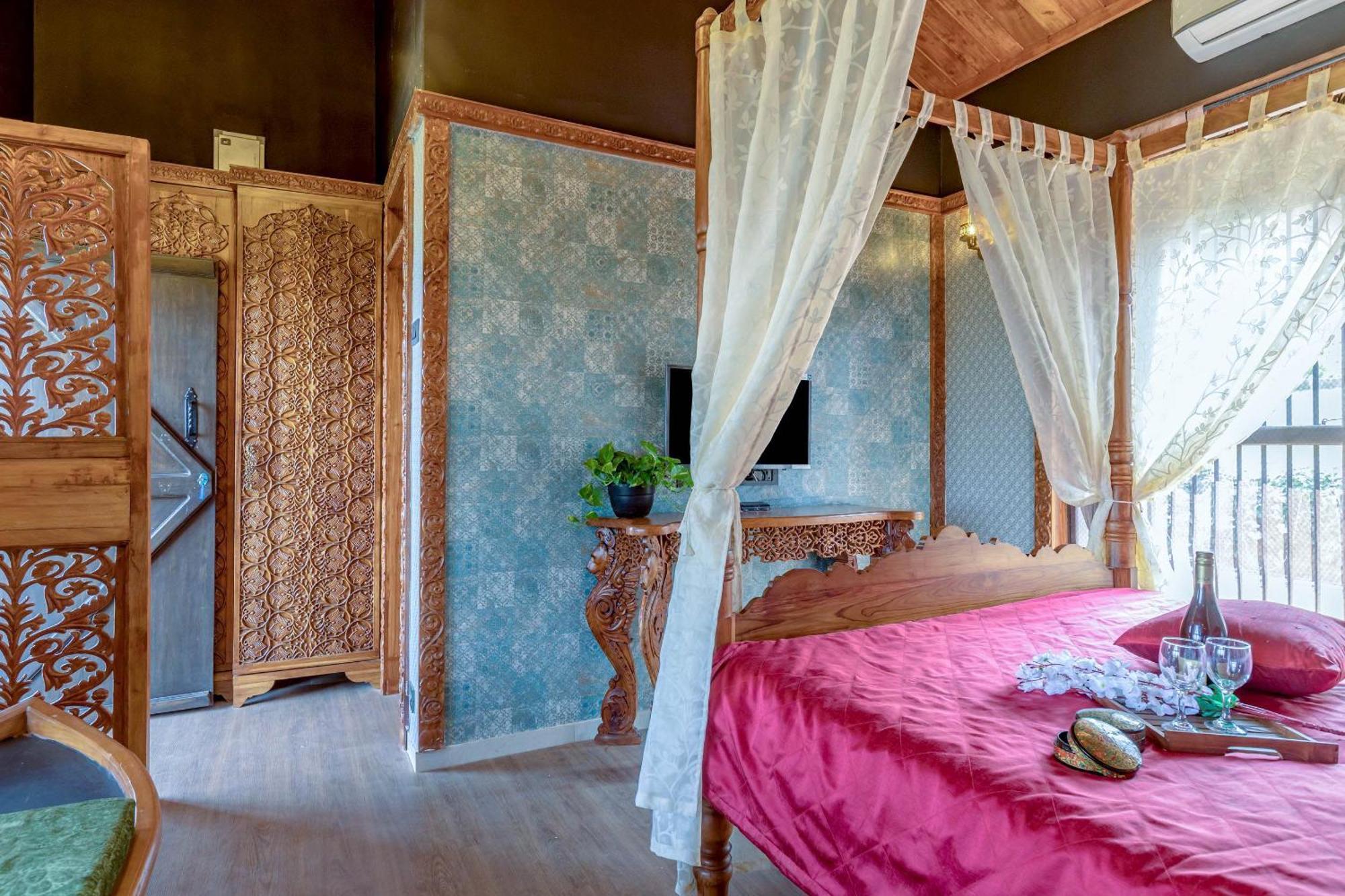 Dio Regaalo Theme Resort, Ratnagiri Exterior photo